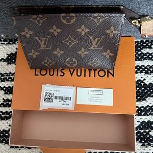 Louis Vuitton toiletry 15 (SOLD)